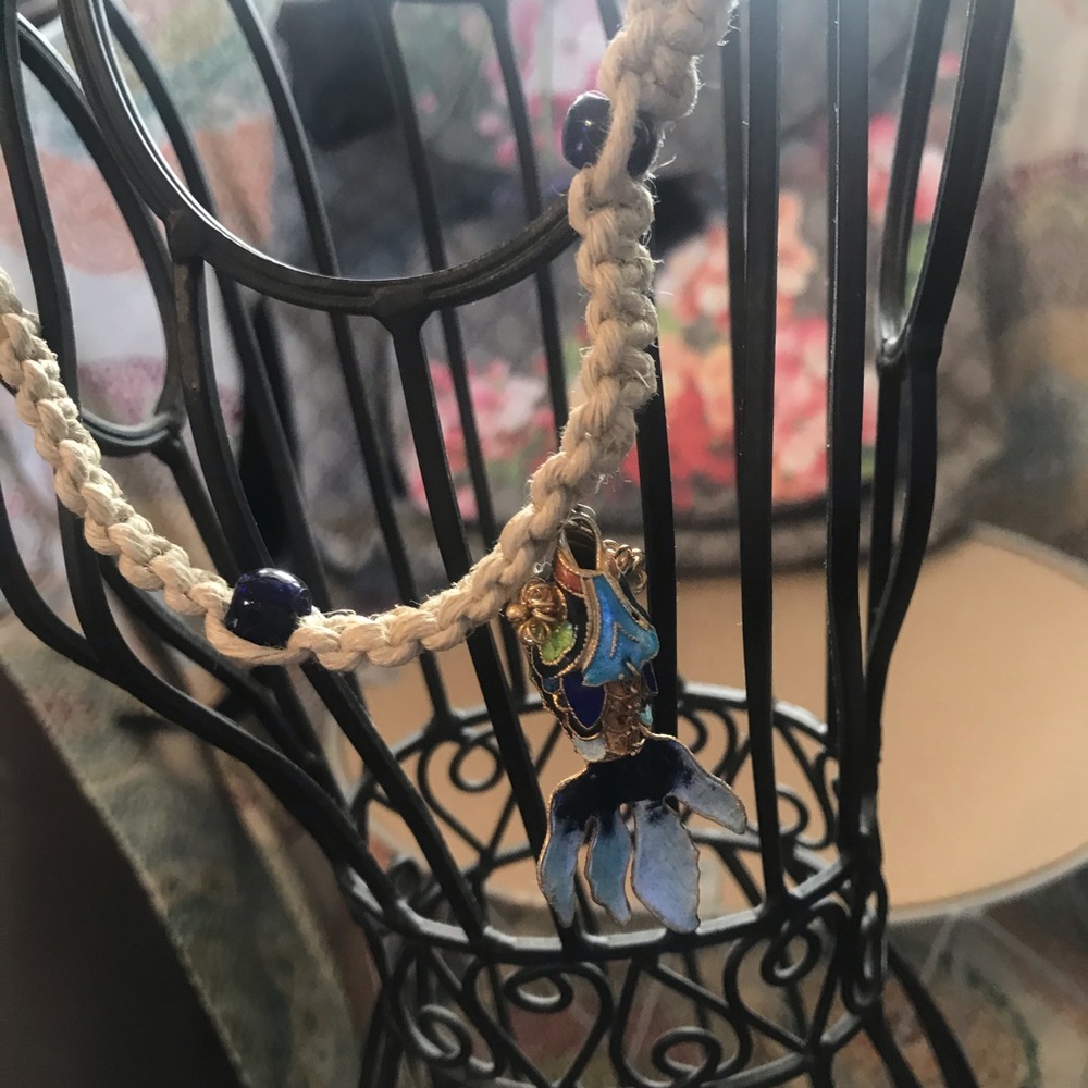 Hemp koi fish necklace - Picture 2 of 5